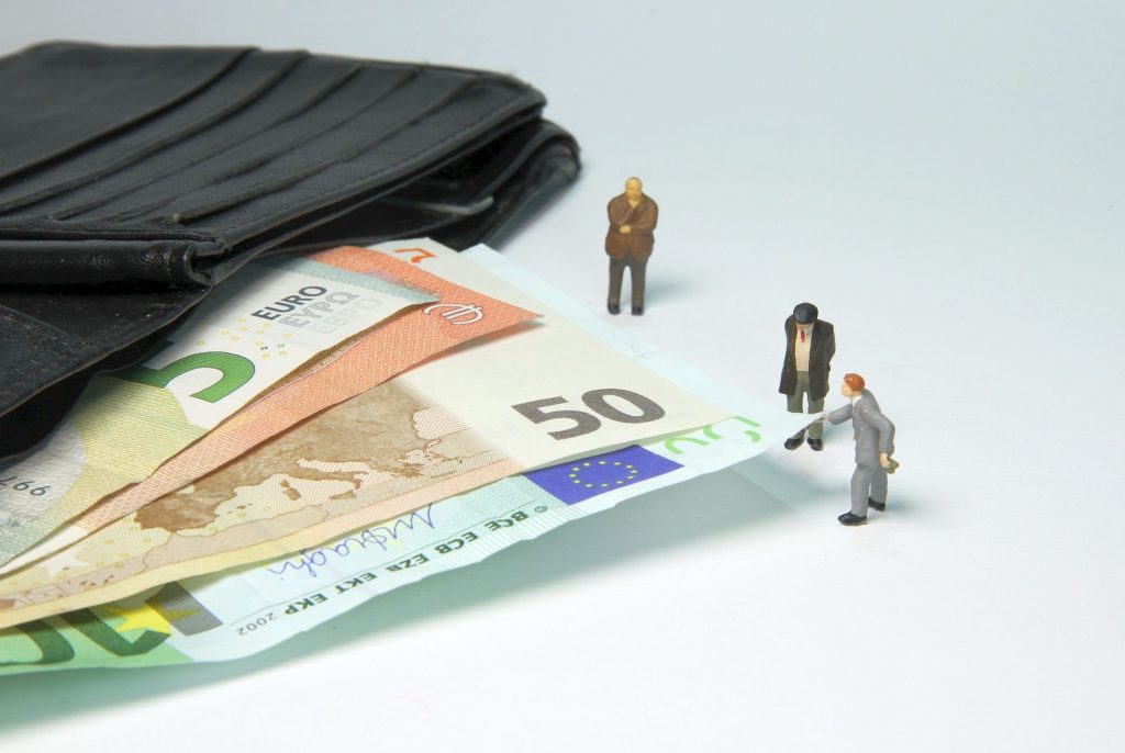 Online Spanish for business lawyers